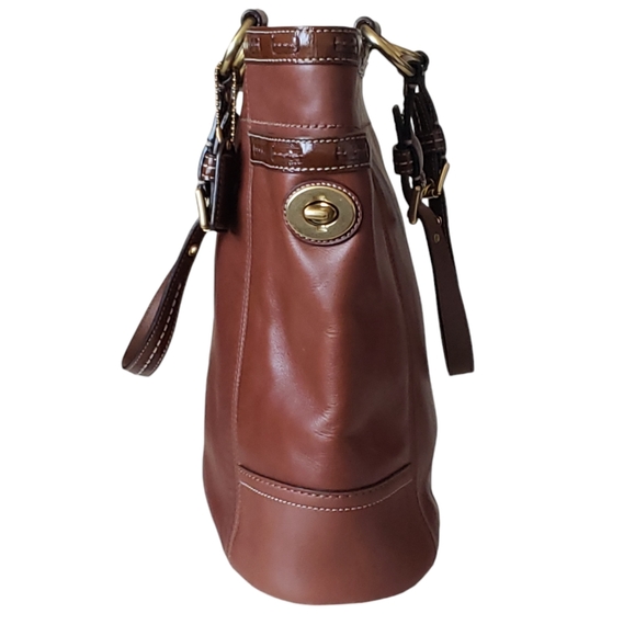 Coach Soft Brown Leather Tote Coach Perfect For Everyday Outing - Picture 6 of 17